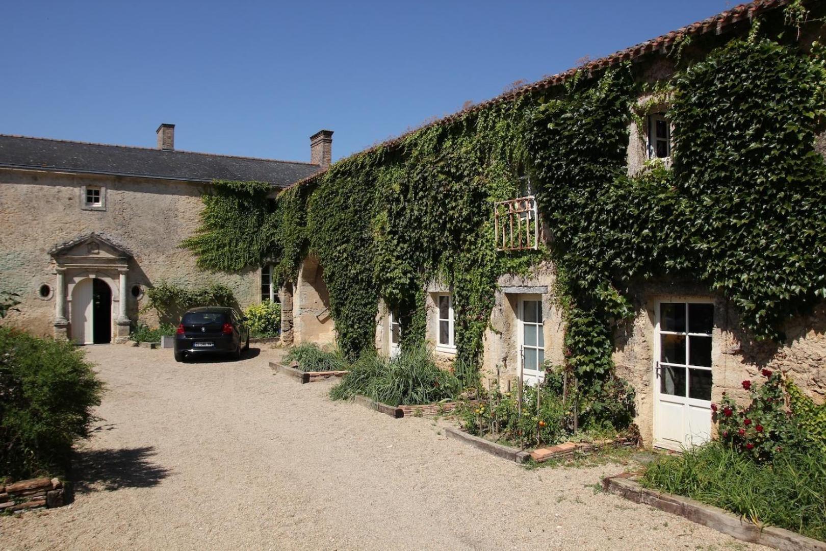 Le Manoir De Gatines Bed & Breakfast Tigné Exterior foto